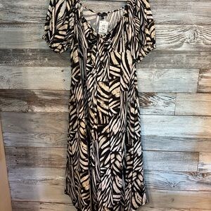 NWT Sami & Jo Black and Cream Leaf Print Pants Jumpsuit with Pockets